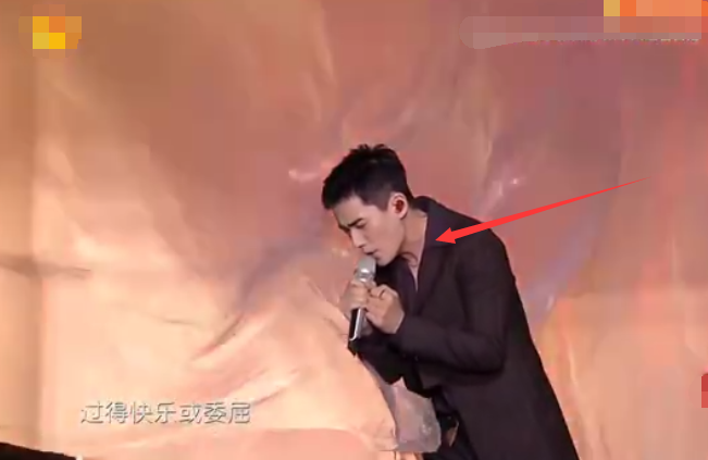 芒果夜|《芒果夜》朱一龙台风稳到被疑假唱！连登3年，拼到脖子数次爆青筋