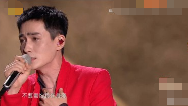 芒果夜|《芒果夜》朱一龙台风稳到被疑假唱！连登3年，拼到脖子数次爆青筋