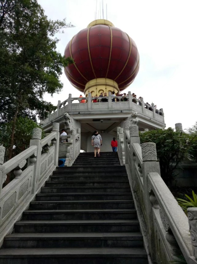 公園適合飯後散步或者住在附近的逛逛,也合適情侶約會,一家人週末遊玩