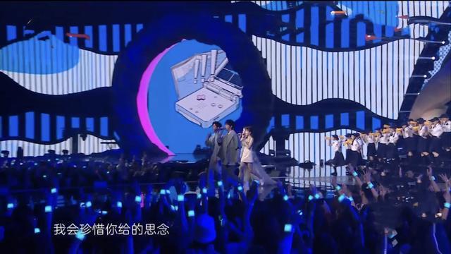 湖南卫视|湖南卫视晚会槽点多：姐姐们舞台被指敷衍，多位实力唱将接连翻车