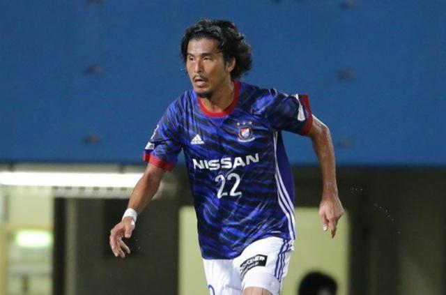 前日本国家队队长日本传奇中后卫bomber中泽佑二