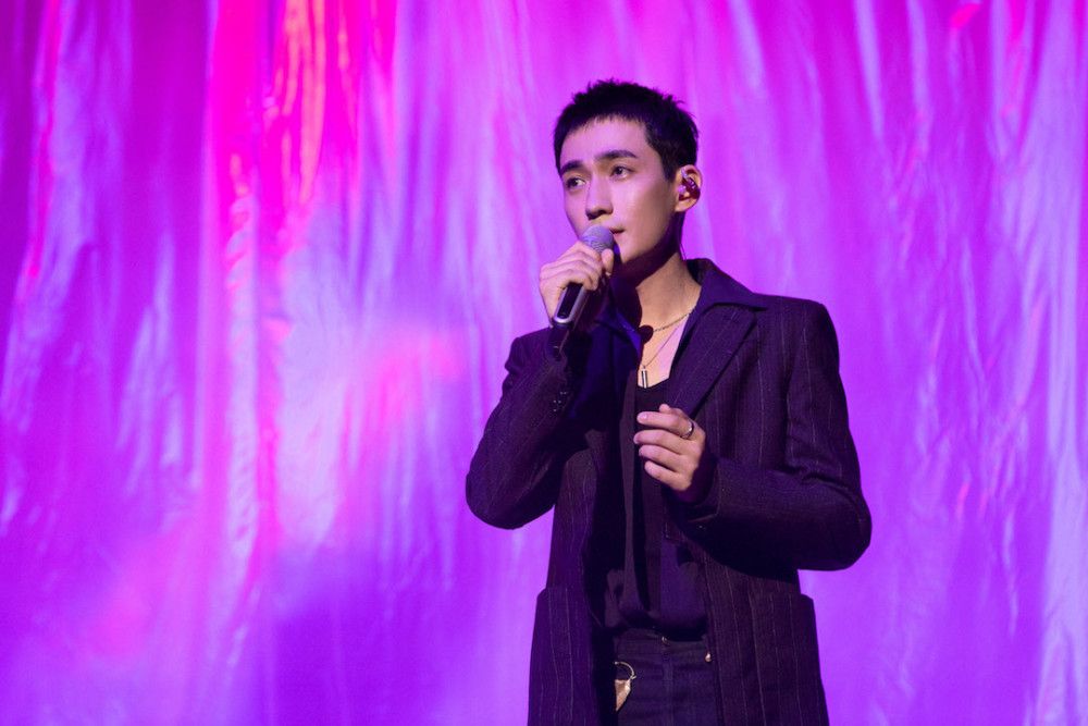 青春芒果夜|《青春芒果夜》朱一龙黄晓明蔡徐坤点燃青春，定制舞台炸燃全场！