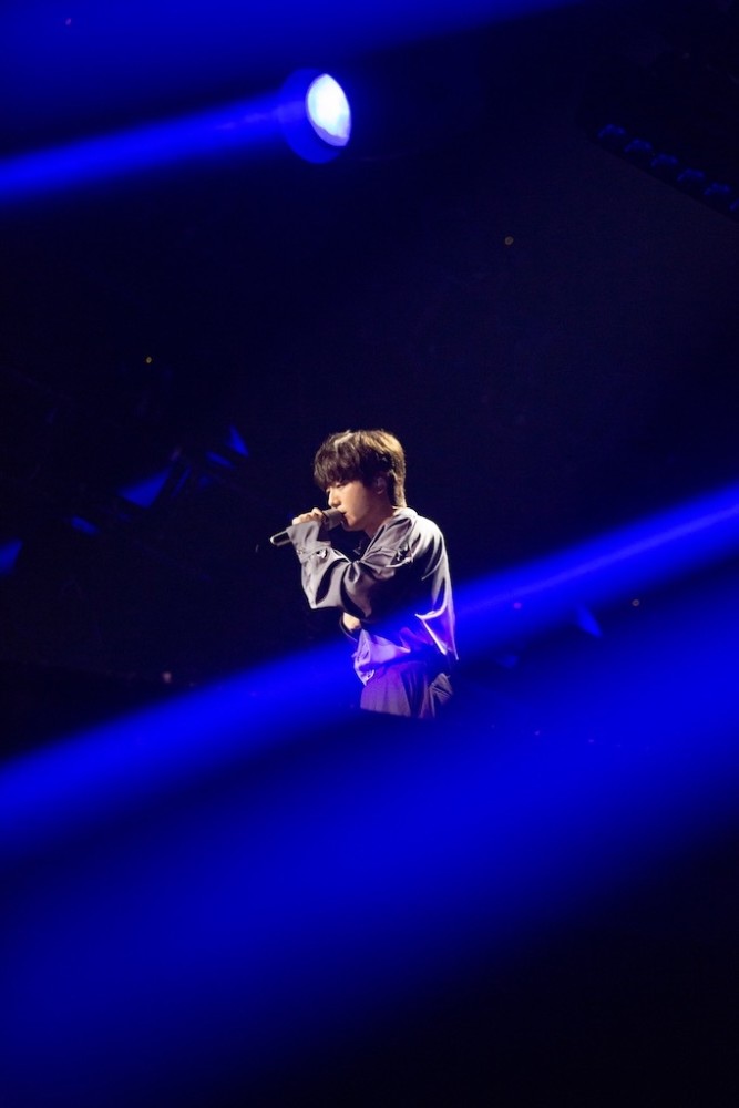 青春芒果夜|《青春芒果夜》朱一龙黄晓明蔡徐坤点燃青春，定制舞台炸燃全场！