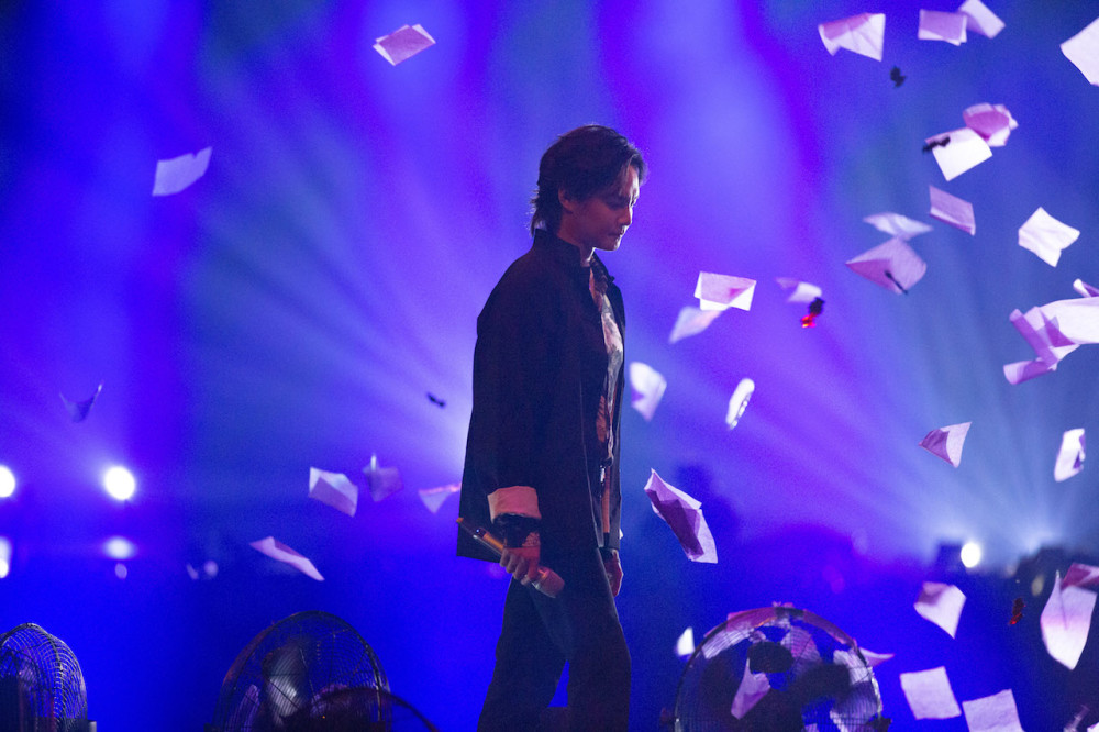 青春芒果夜|《青春芒果夜》朱一龙黄晓明蔡徐坤点燃青春，定制舞台炸燃全场！