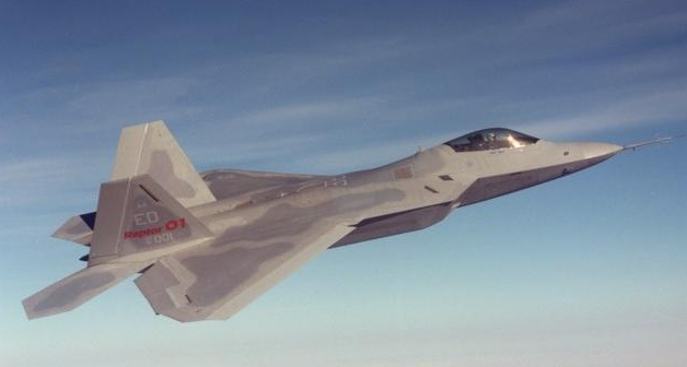 美国f22原型机首飞时我国当时最先进的战机就是苏27啦