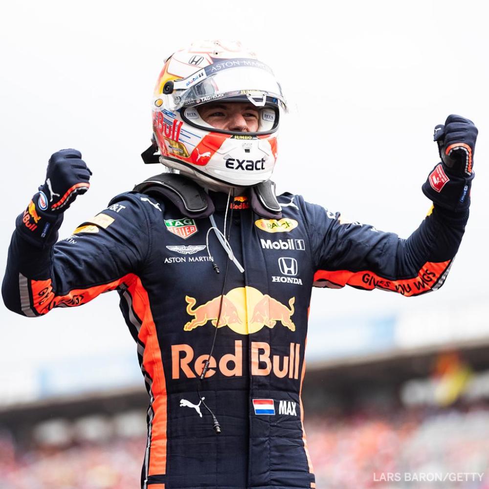 因此就有了一定的主动权,而在汉密尔顿和博塔斯受困于轮胎过早退化时