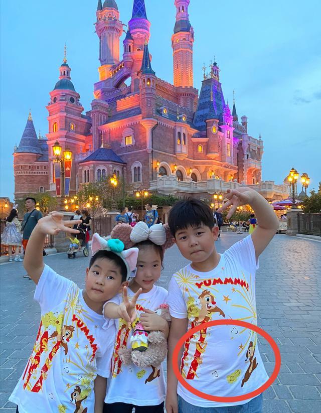 胡可|胡可晒7岁儿子近照，肚腩突出脸也大了几圈，网友：不再像宋仲基