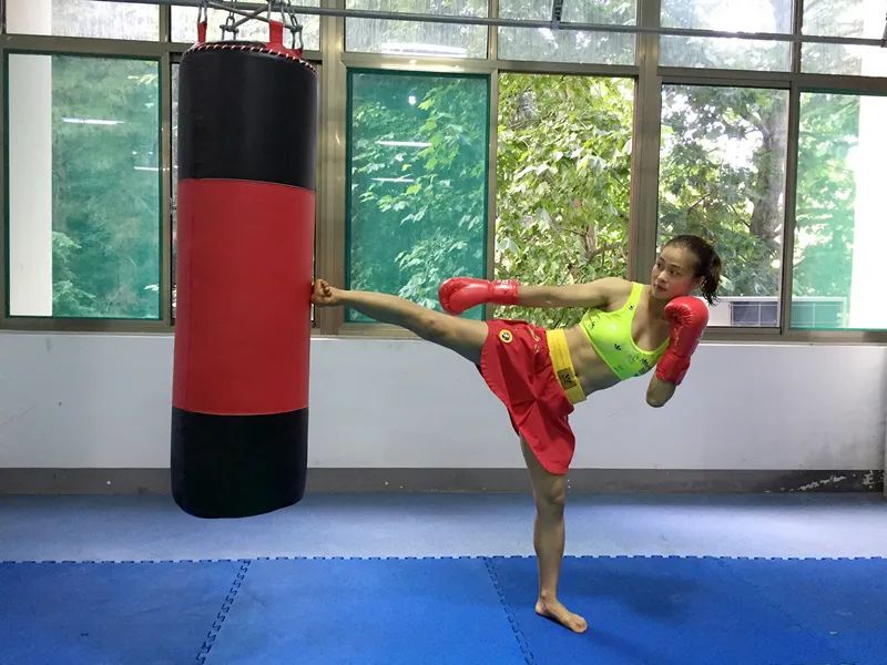 独家专访93年安徽散打冠军代诗梦敢想敢拼敢闯