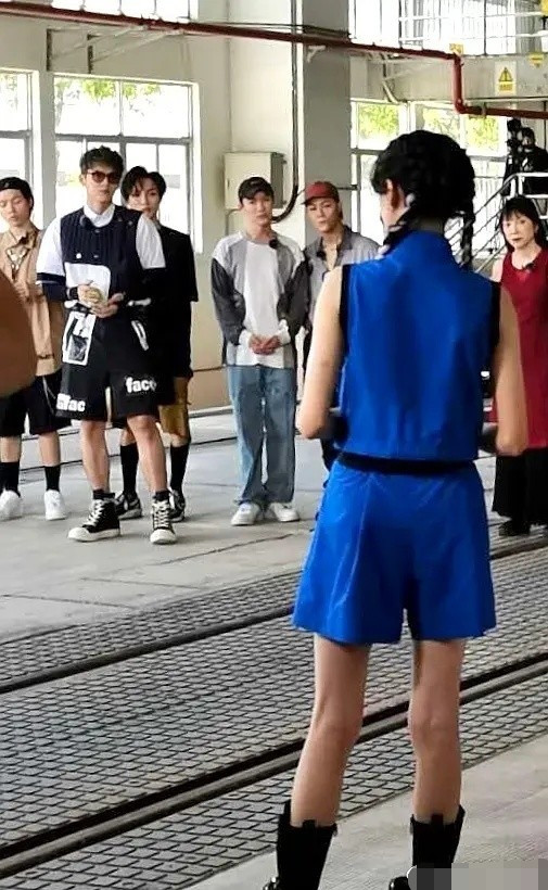 郑爽|郑爽吴亦凡同框录节目超养眼，女方颜值身材在线，男方笑容迷人