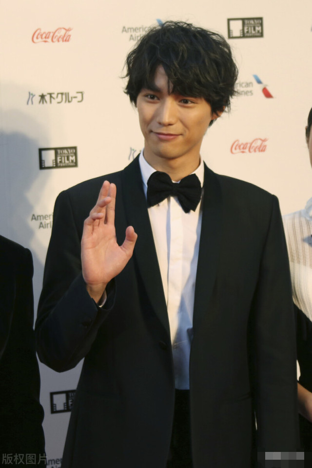 野村周平 纽约留学后复出与福士苍汰继 恋仲 之后暌违5年共演 腾讯新闻