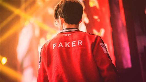 Faker首发无望？T1主教练公开指责李哥，称其不听指挥，破坏团队氛围