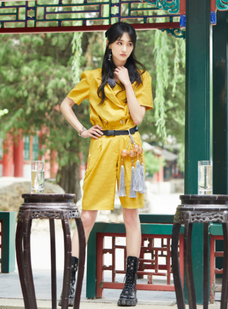 郑爽|郑爽吴亦凡同框综艺节目，穿情侣装毫无违和感，难怪会有绯闻