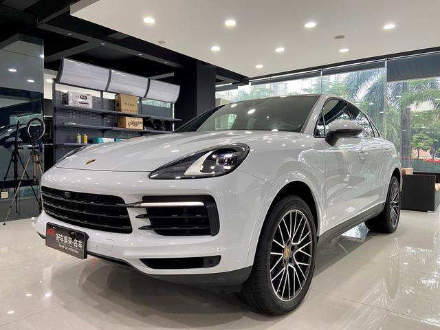 2020保时捷卡宴coupe到店:21寸轮毂,颜值亮眼!