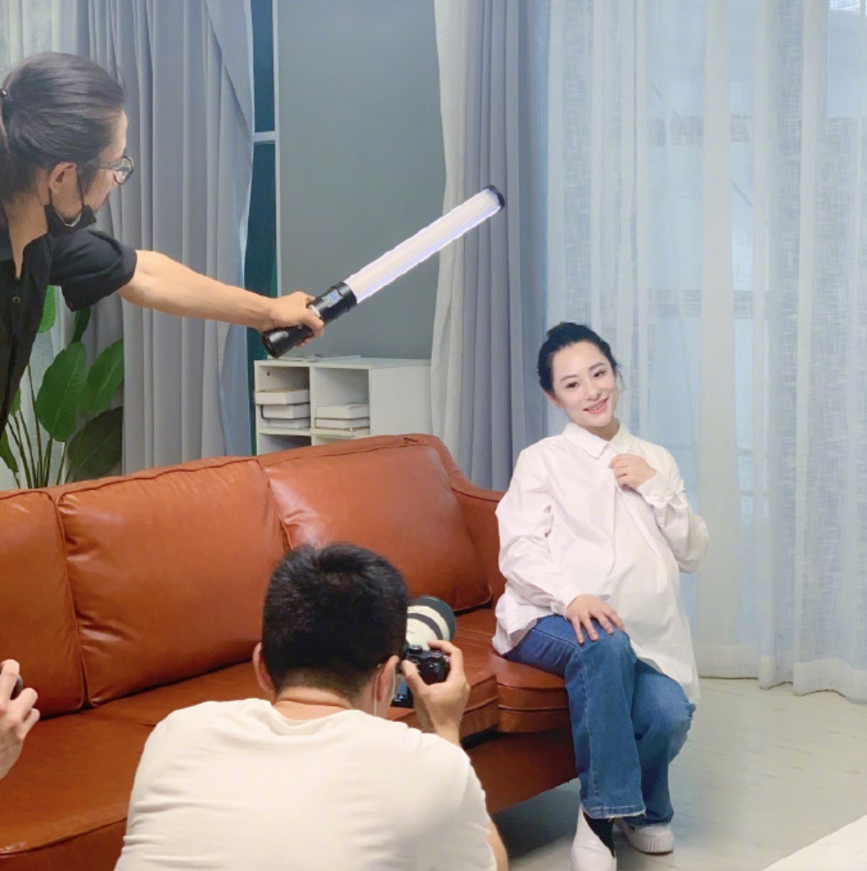 刘璇与老公王弢于2013年12月步入婚姻殿堂,王弢是中国单簧管演奏家