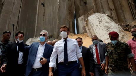 马克龙|马克龙以“救世主”形象高调访问贝鲁特，称黎巴嫩政界需要改革，民众激动