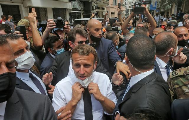 马克龙|马克龙以“救世主”形象高调访问贝鲁特，称黎巴嫩政界需要改革，民众激动