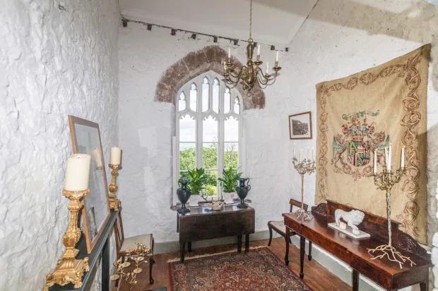 真人秀|英国老牌真人秀敲定“鬼堡”作录制地，当地曾被拍到有白衣幽灵女子出没