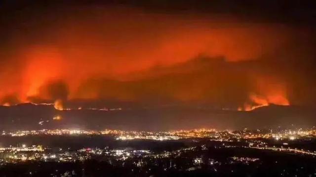 北极地区|加拿大最后一个北极冰架坍塌，大自然开始了一场反噬76亿人的清算？