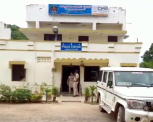 拉克什曼|印度男子在妻子逝世纪念日向岳父提出再婚，岳父怒将其斩首后自首