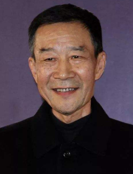 李雪健|李雪健：演完《水浒传》宋江，爱人打电话给我，让我千万别回山东