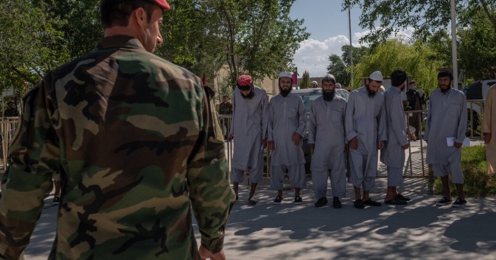 阿什拉夫·加尼|塔利班要求释放400名在押人员才愿谈判，阿富汗政府松口