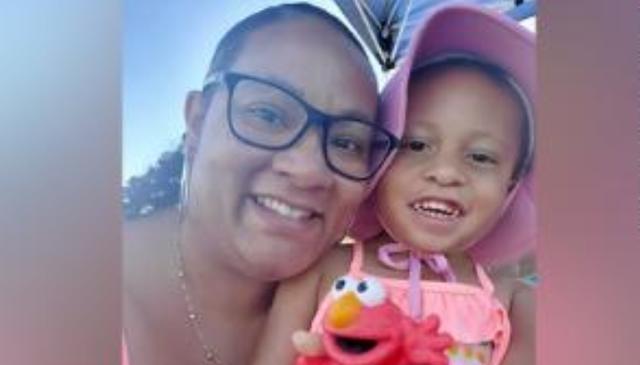 美国有线电视新闻网|杠上了！美国女孩每天粉笔写“黑人的命也是命”，每天都被白人擦