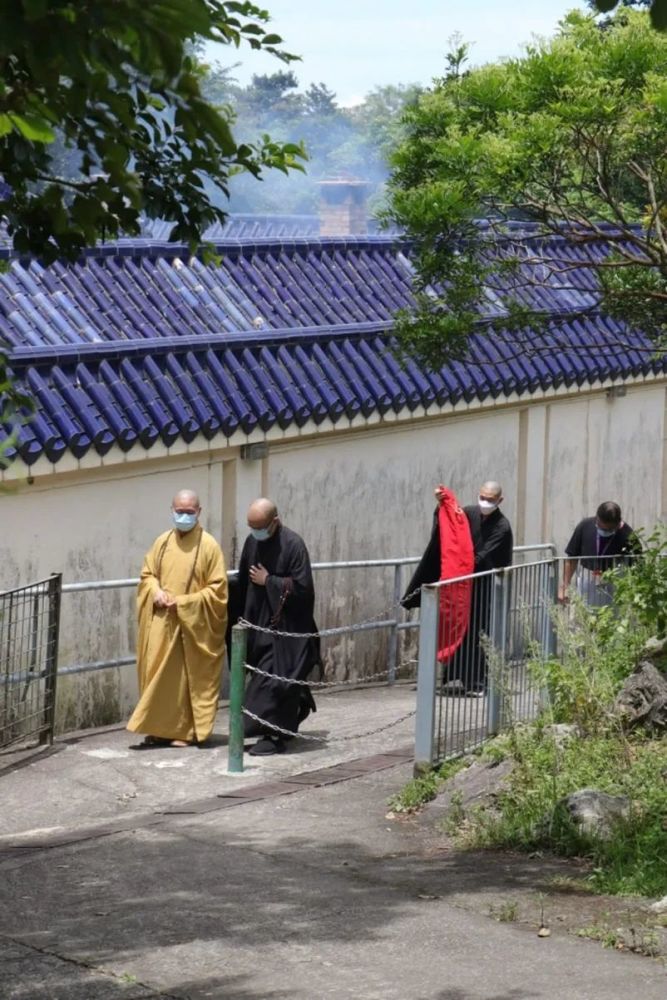 曾志伟|曾志伟送亡妻火化，自曝太太患多种癌症，曾国祥透露母亲希望海葬
