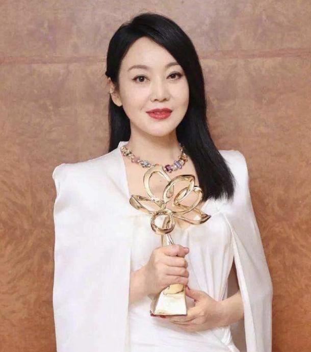 孙俪|闫妮白玉兰夺视后，孙俪被骂上热搜：用力过猛，也是一种灾难