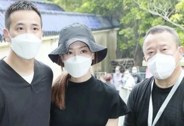 曾志伟|曾志伟送亡妻火化，自曝太太患多种癌症，曾国祥透露母亲希望海葬