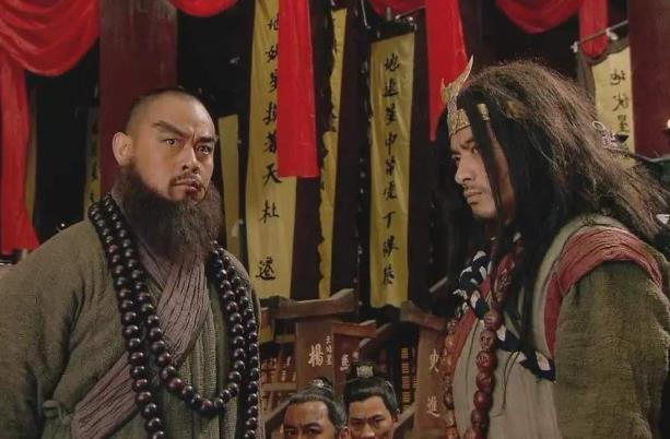 武松|武松为何疏远宋江，跟鲁智深形影不离？宋徽宗用10个字，完美解释