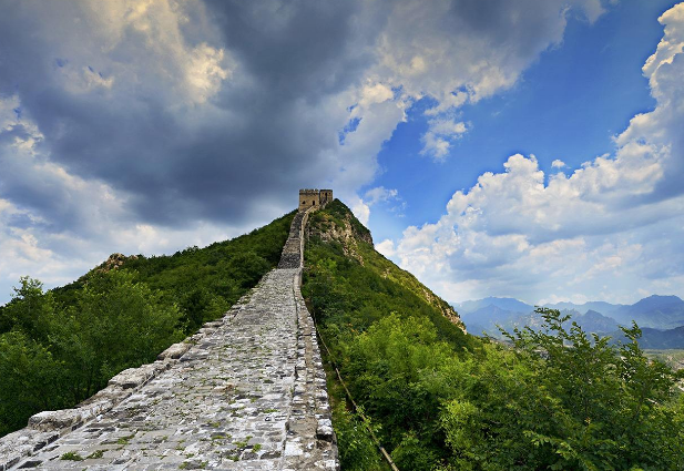 司马台长城|去司马台玩，在小资生活民俗饭庄吃饭，这盘是烤鱼？也太香了吧！