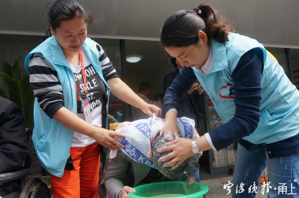 宁波|宁波姑娘自学“十八般武艺”，专做社区居家养老公益！背后的故事有点暖