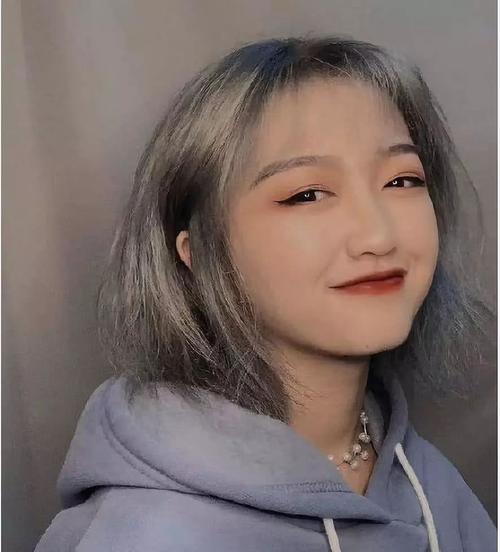 变形计|《变形计》中的神仙妹妹回农村后被冷嘲热讽，为救父亲辍学当网红