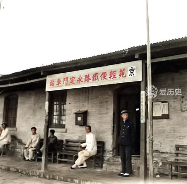 老北京|老北京曾经跑客运的轻便火车 跟现在游乐园里差不多 全程五英里