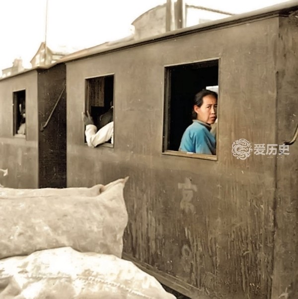 老北京|老北京曾经跑客运的轻便火车 跟现在游乐园里差不多 全程五英里