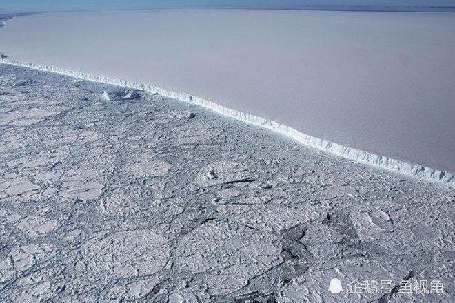 南极洲|南极冰山发现长120米“冰船”，疑有窗户烟囱，引发阴谋论猜测！