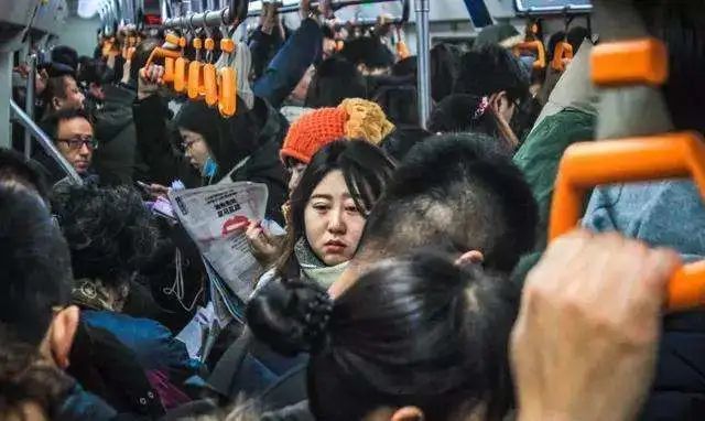 地铁|北京地铁火了！这样的设计再也不怕“挤”！