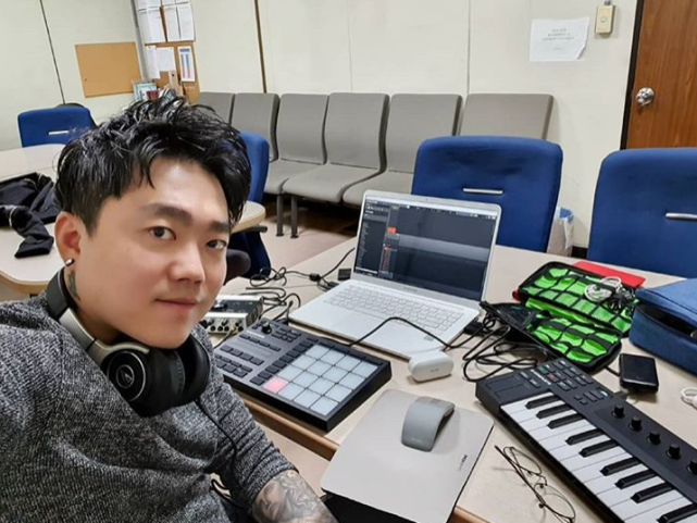 他和teddy都是yg制作人出身如今转行当声优却遭到网友抵制