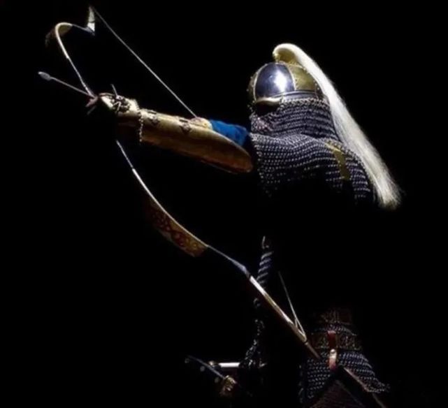 当重骑兵遇上长弓手这种武器的出现让它被虐得体无完肤