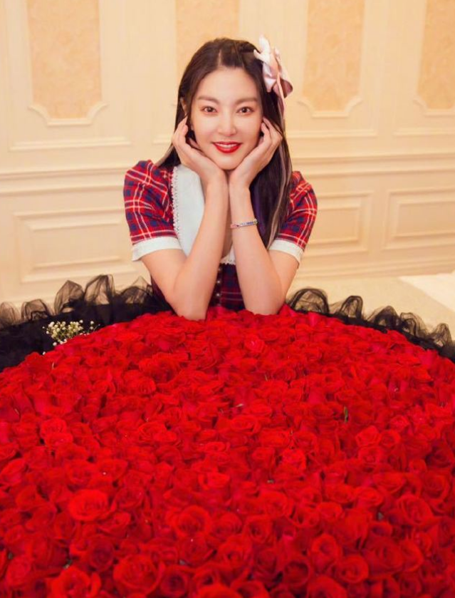 张雨绮|张雨绮为证明腿长穿“绑带鞋”，看到鞋子后：鞋子穿法惹全网热议