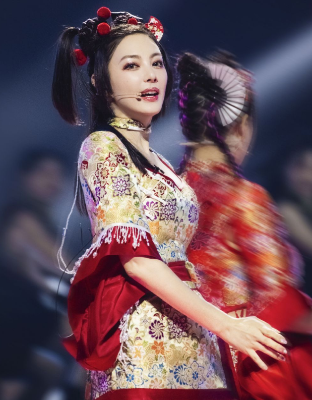 张雨绮|张雨绮为证明腿长穿“绑带鞋”，看到鞋子后：鞋子穿法惹全网热议