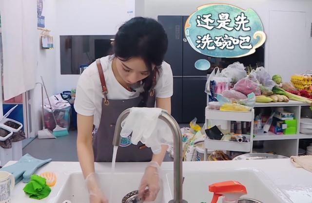 赵丽颖|赵丽颖被骂上热搜，她的“四宗罪”是自己情商低，还是剪辑作妖？