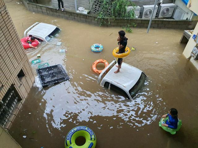 山体滑坡|韩国连续40天降雨！洪水、泥石流、山体滑坡频发，致超过30人死亡