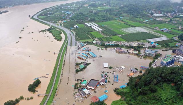 山体滑坡|韩国连续40天降雨！洪水、泥石流、山体滑坡频发，致超过30人死亡