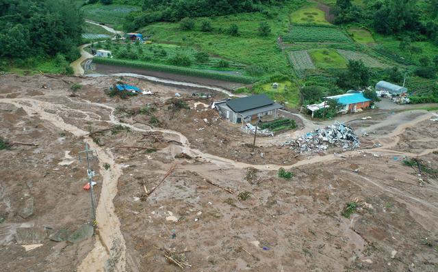 山体滑坡|韩国连续40天降雨！洪水、泥石流、山体滑坡频发，致超过30人死亡