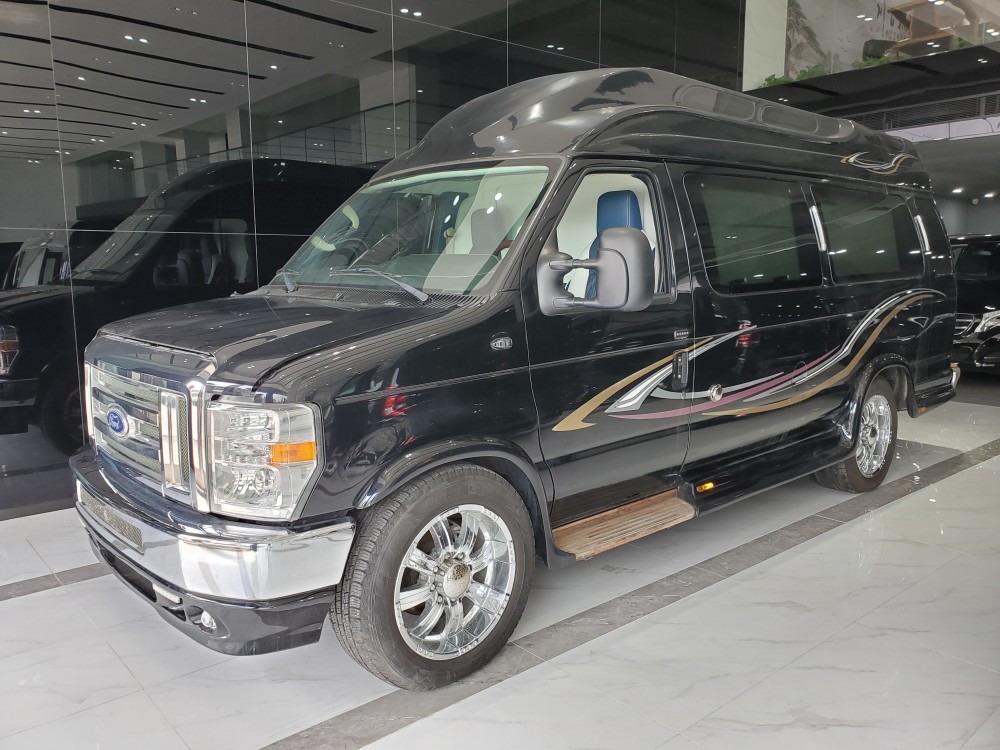 福特e350豪华商务房车 限量版豪华实拍鉴赏_腾讯新闻