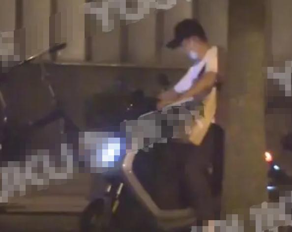 文章|文章与异性约会，喝完下午茶又去泡吧，独自骑电瓶车回家太心酸