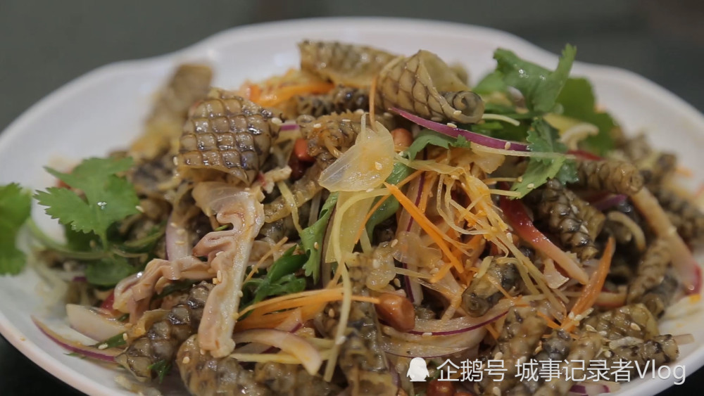 鱼皮中的爱马仕顺德男子专注鱼皮30多年独创七彩捞起鱼皮