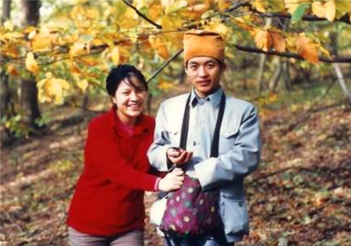 著名诗人|1993年，著名诗人杀妻后自杀，他留下的诗句被年轻人当作个性签名