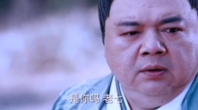 谢宁|知名影星出行却坐前座，体型太大差点塞不下！呼吁群众用国产手机